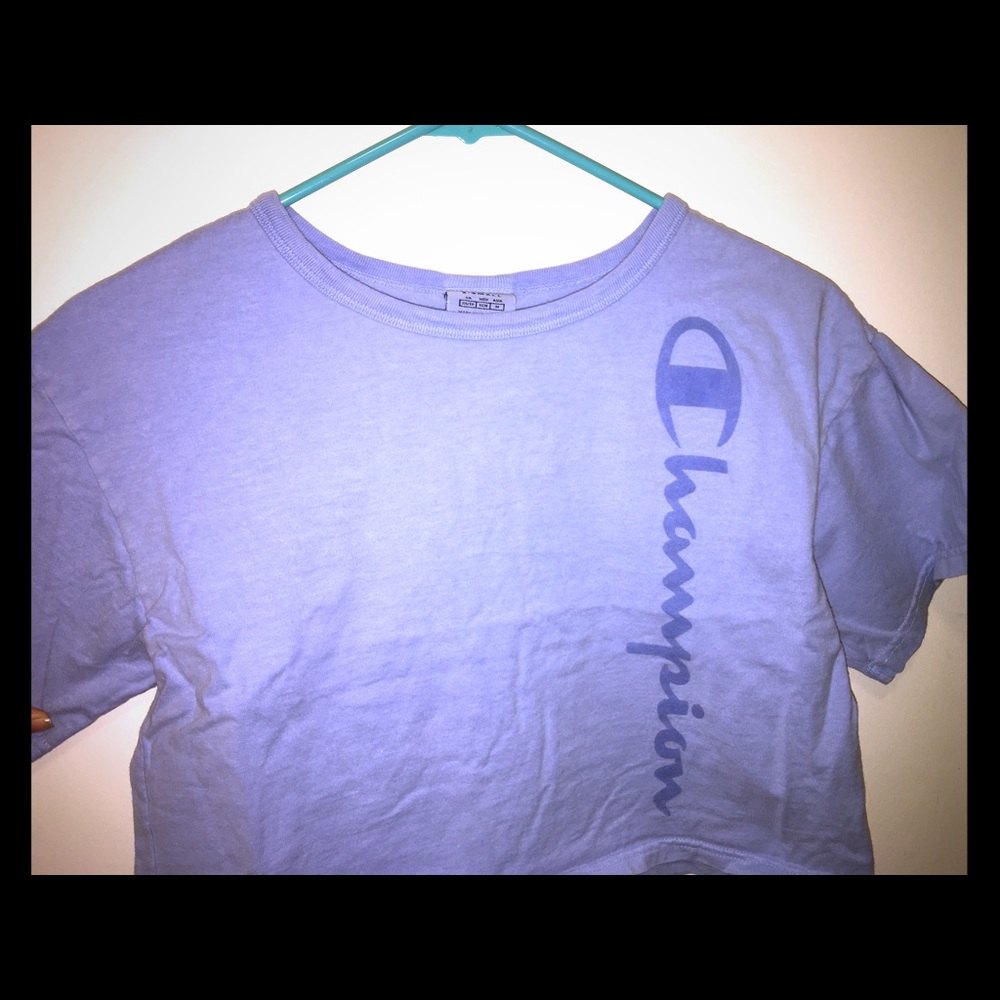 baby blue cropped champion short sleeve t shirt